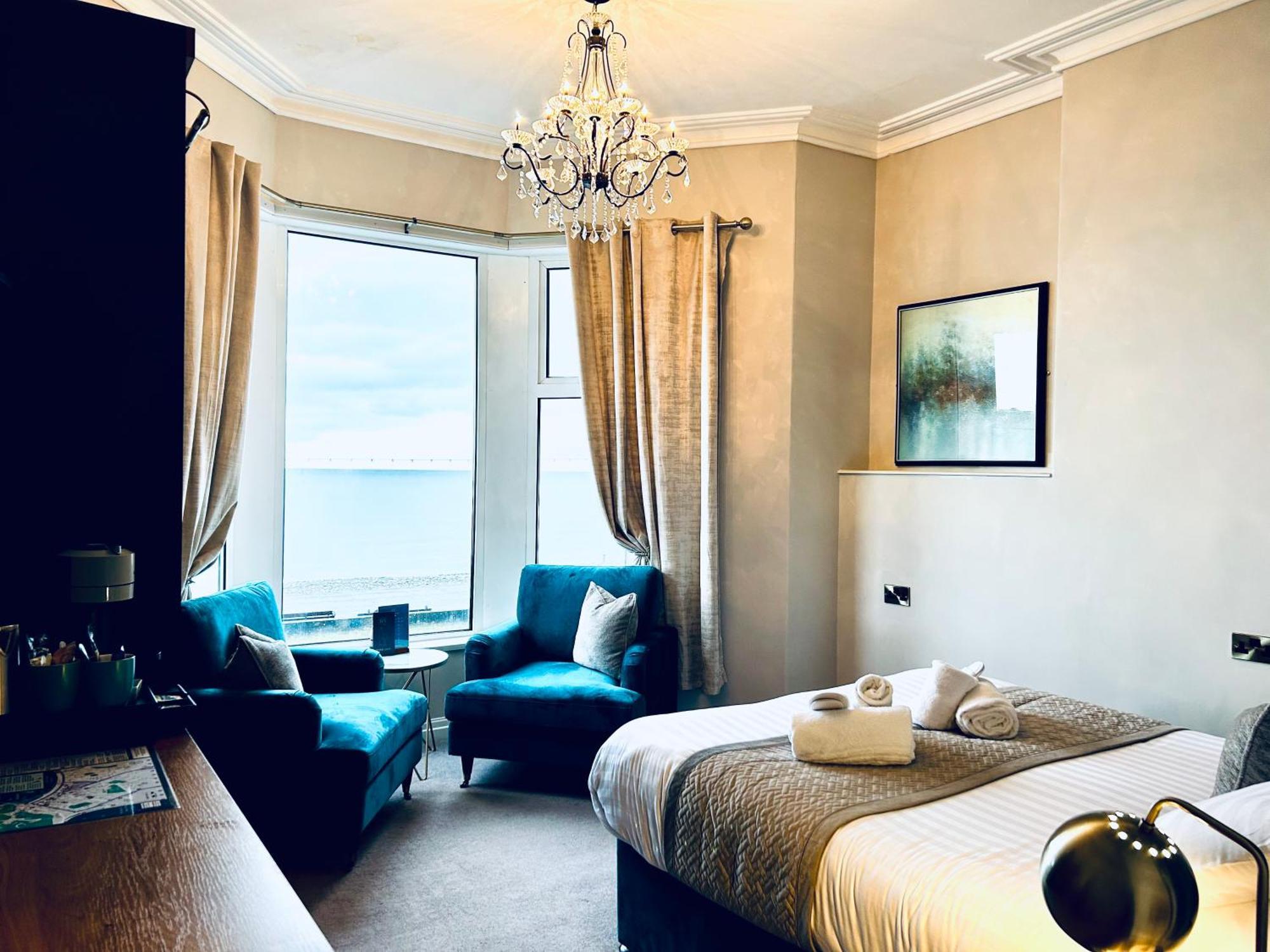 Hotel No5, Beachfront With Free Private Car Park Ландъндо Екстериор снимка